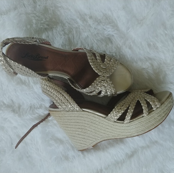 Lucky Brand Lainey Wedges - Picture 4 of 8